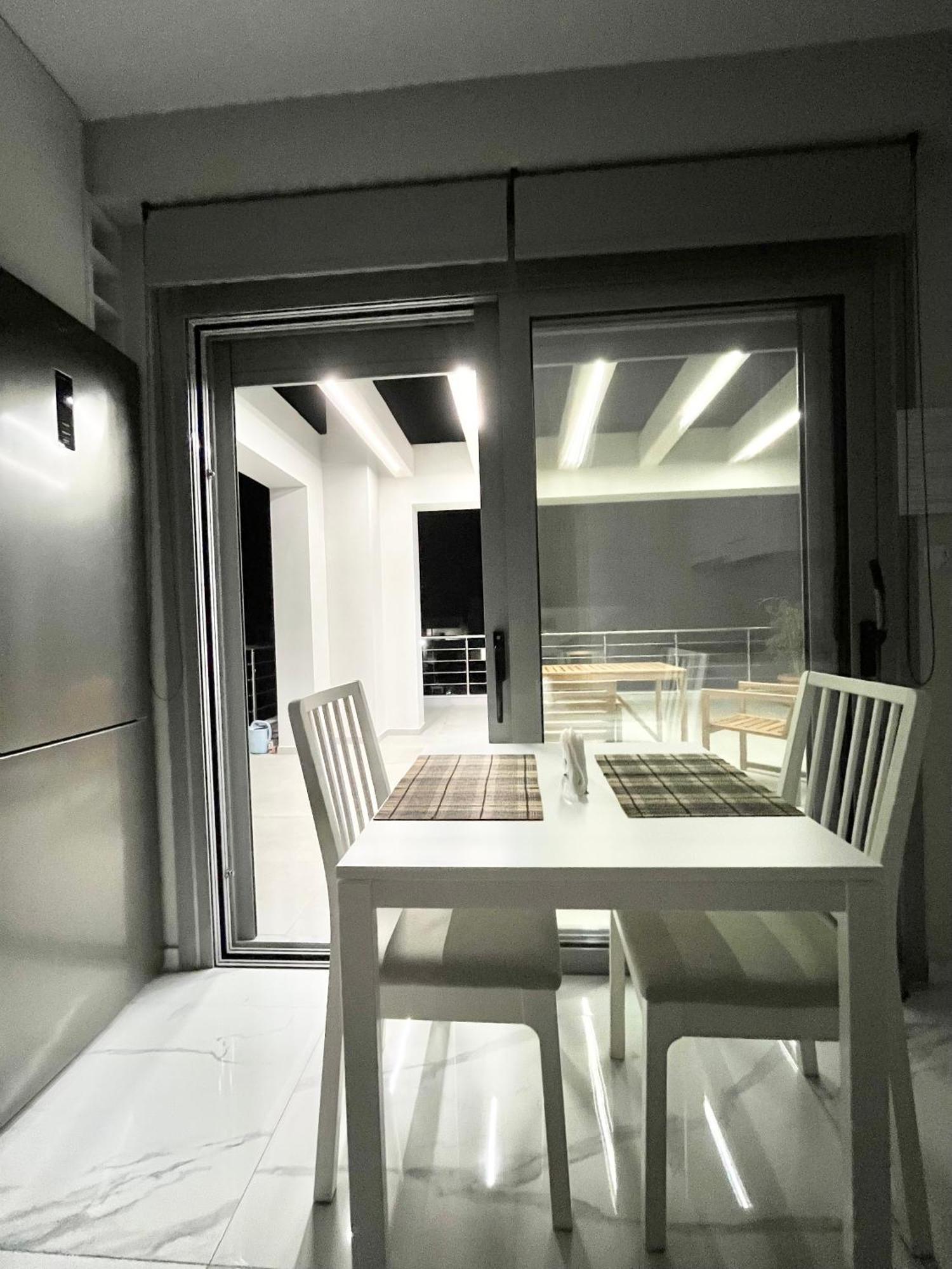 Blueline Apartment 2 Лутракі Екстер'єр фото